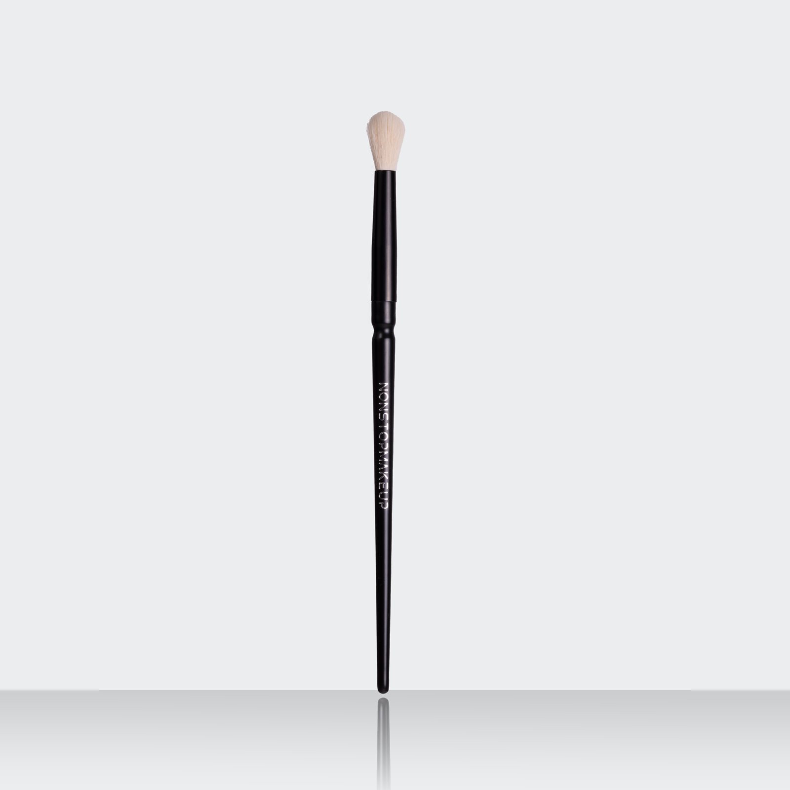 Кисть для растушевки теней "Pro Crease Eyeshadow Brush"