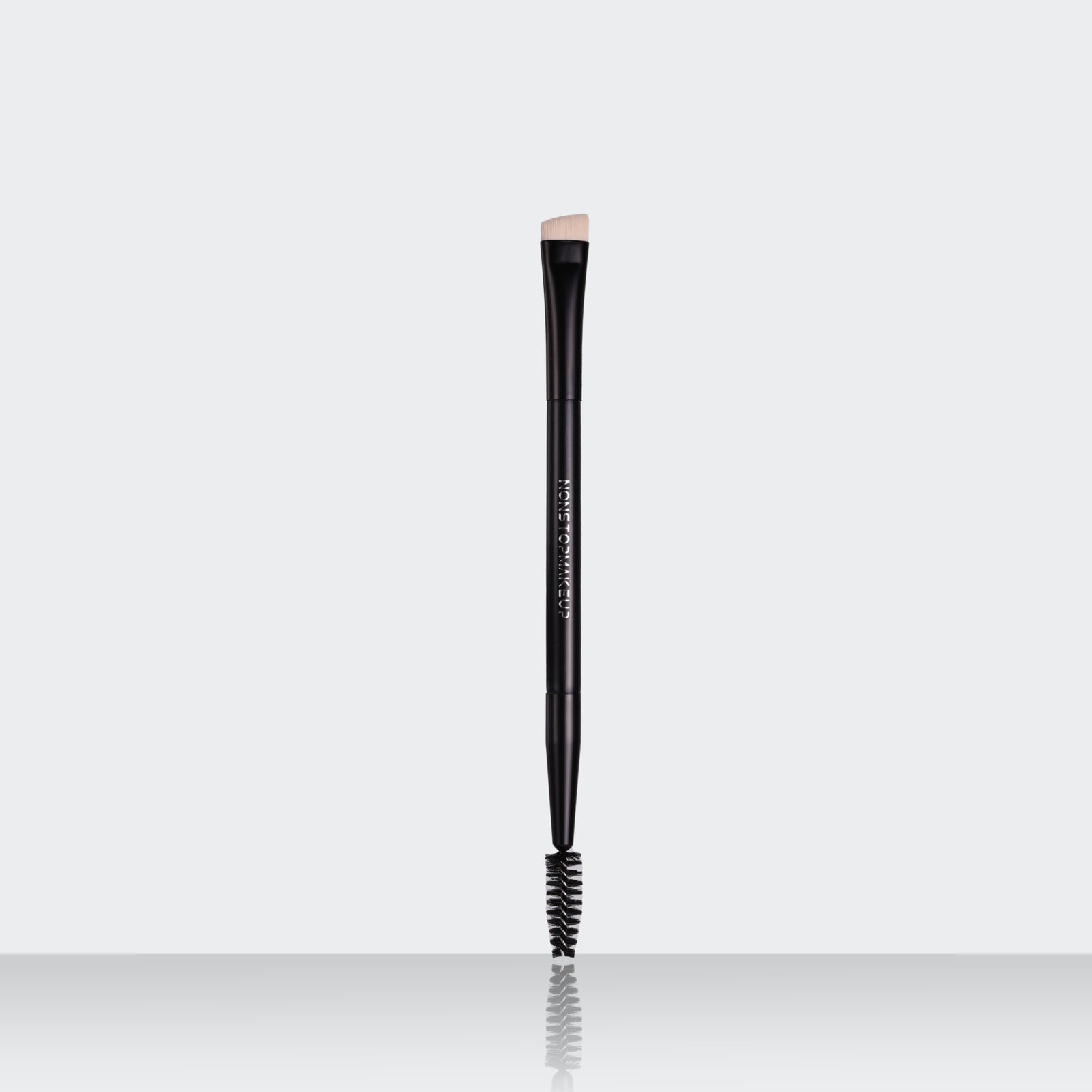 Кисть для макияжа бровей "Perfect Arch Brow Brush"