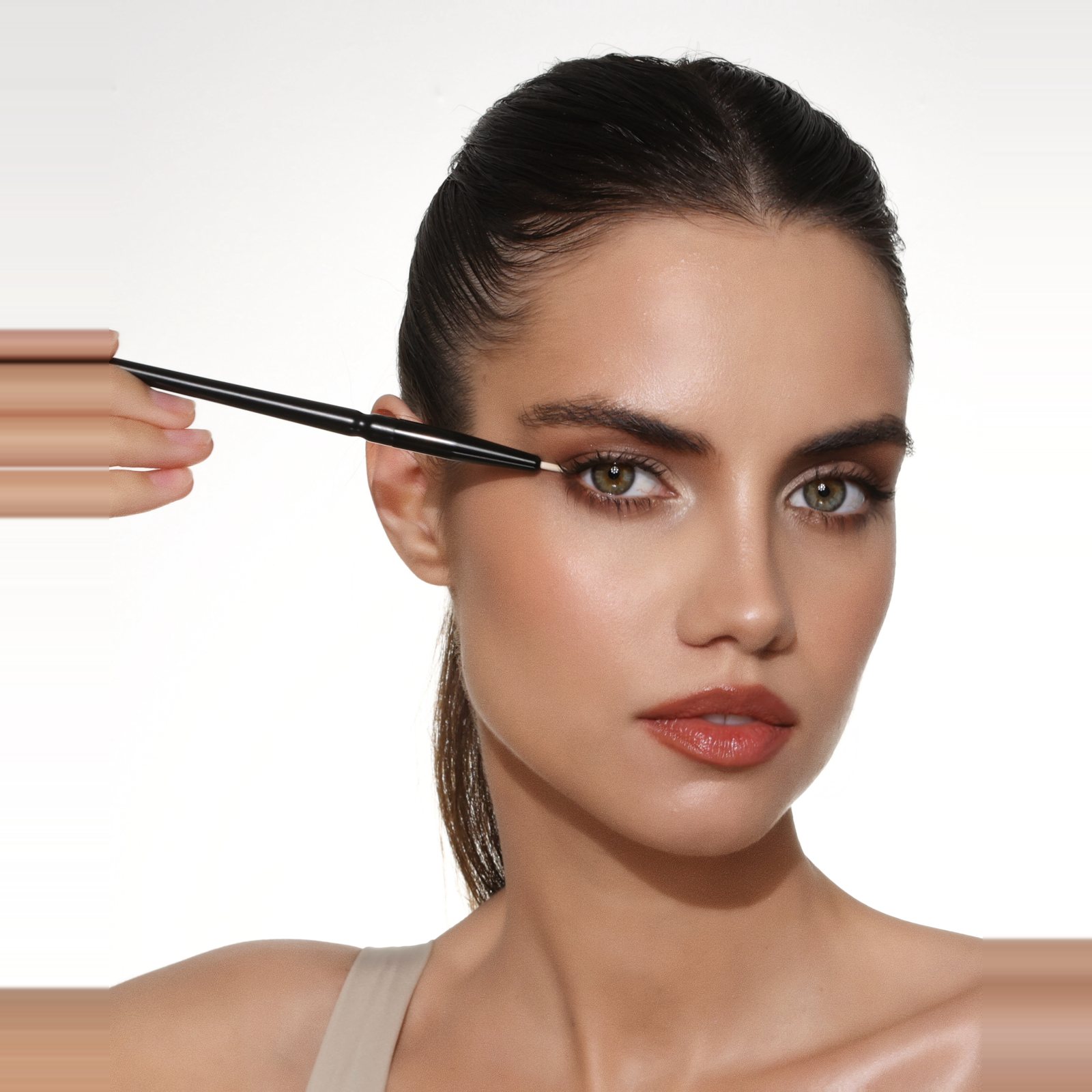 Кисть для подводки "Petal Precision Liner Brush" — фото 3